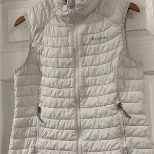 Columbia Women's white Quilted Vest